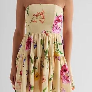 EXPRESS STRAPLESS YELLOW FLORAL TIERED POPLIN MINI DRESS